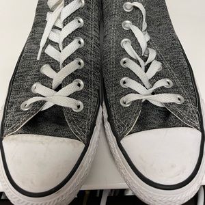 GUC grey converse